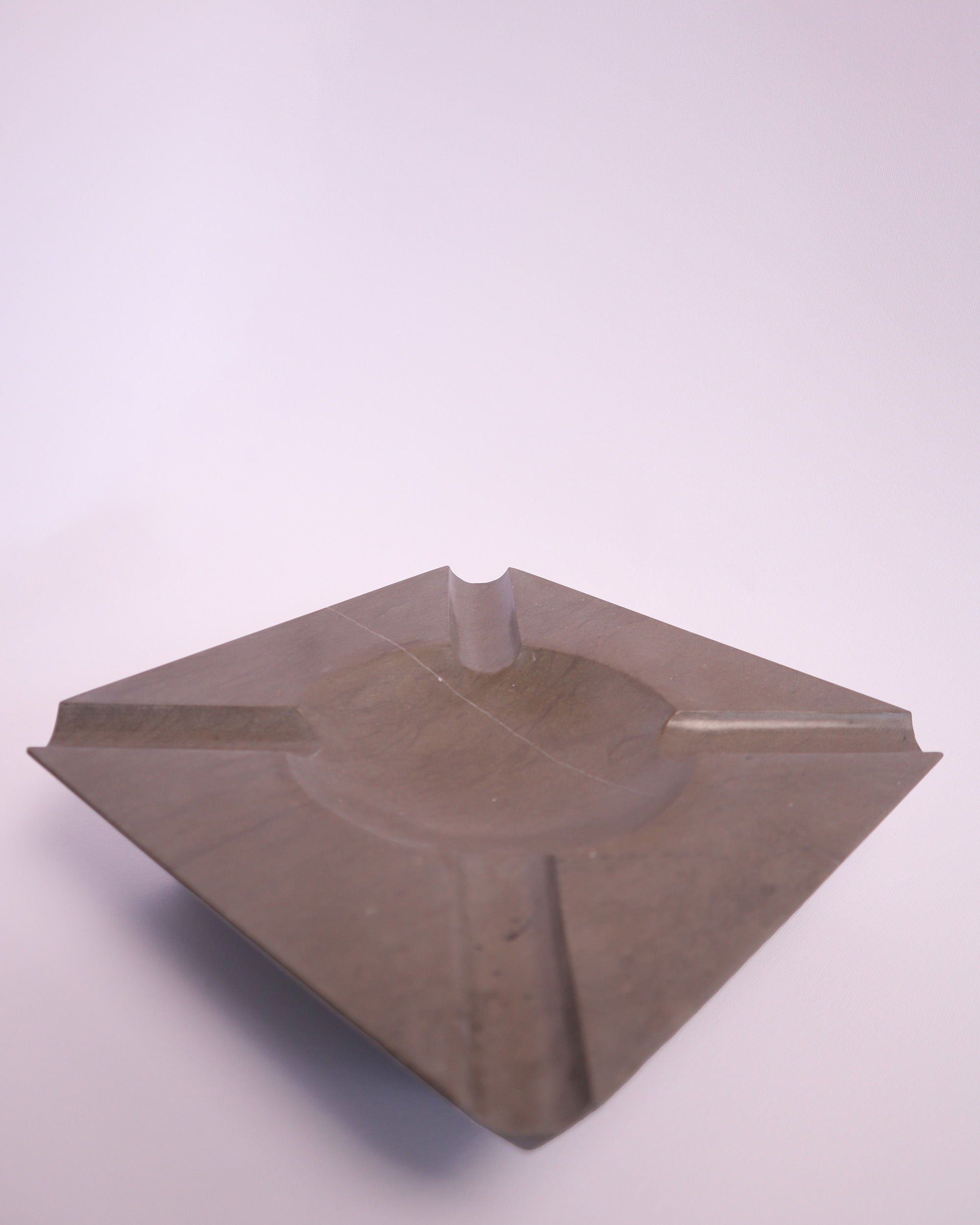 Carré - 4 personnes Ashtray – Image 3