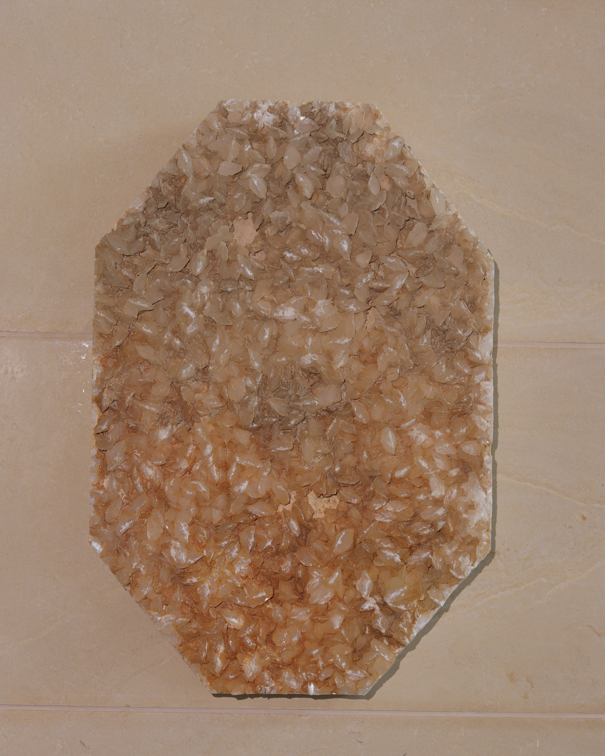 Crystal de pierre en hexagone – Image 3