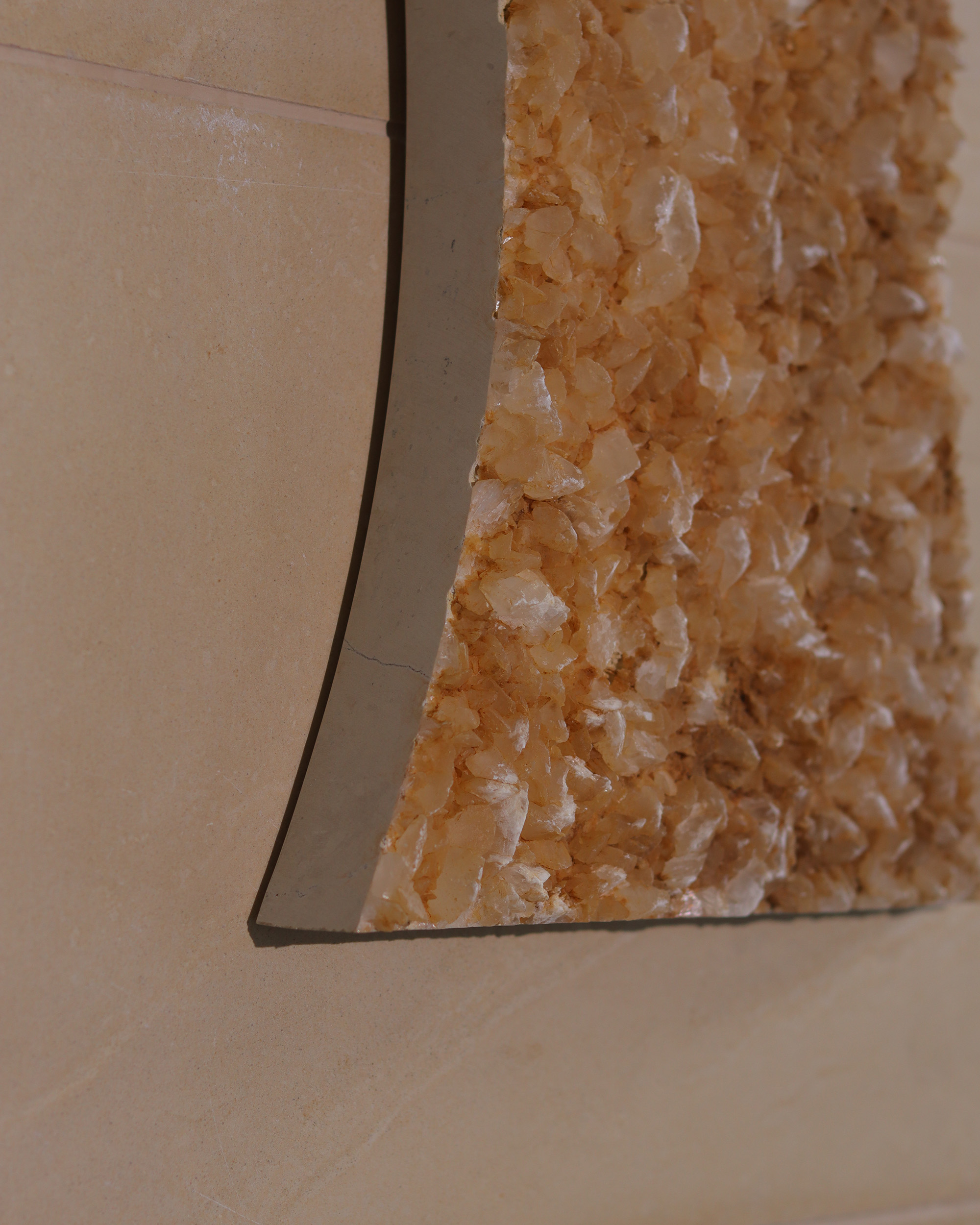 Crystal de pierre en sablier – Image 4